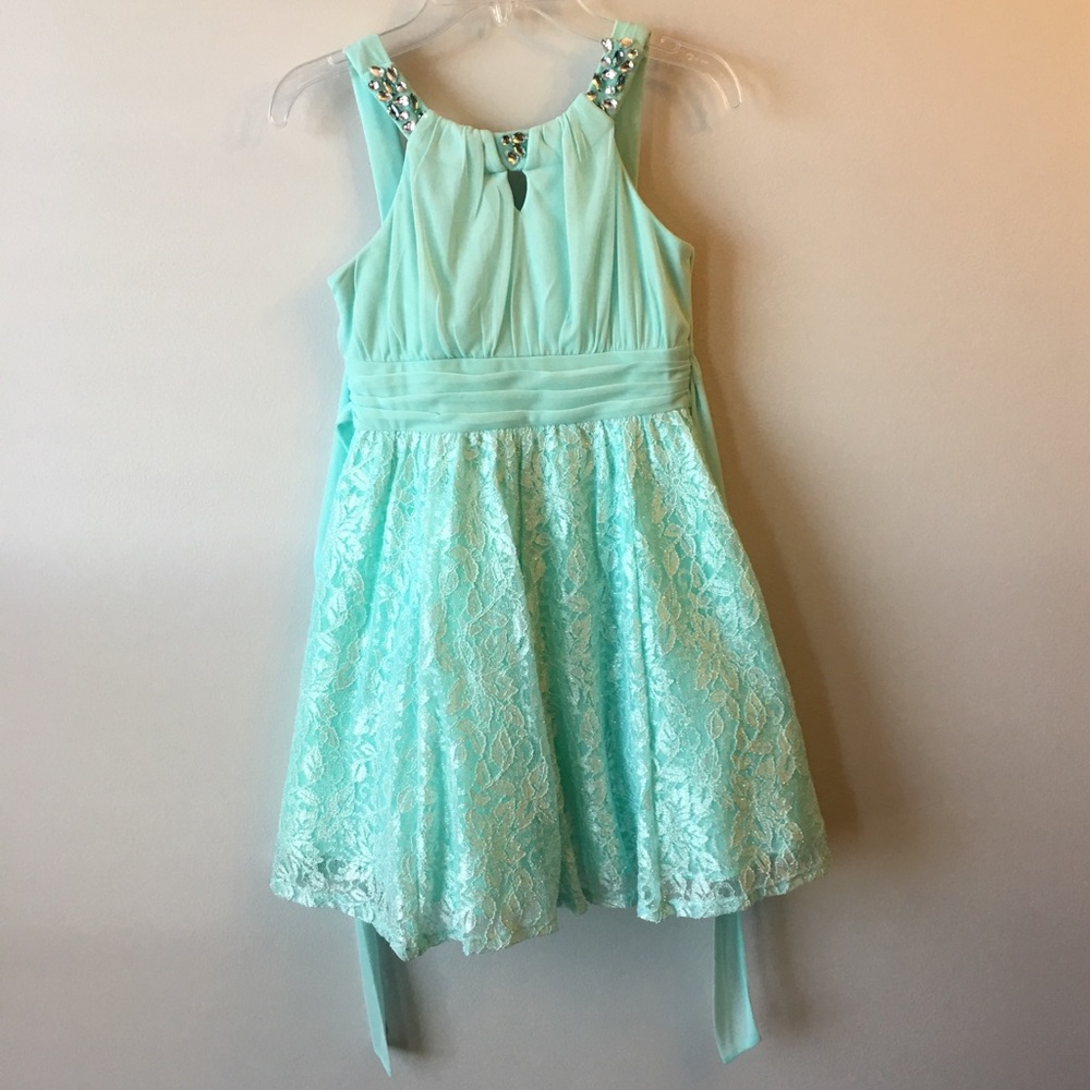Tween Diva size 10. Fancy mint dress.